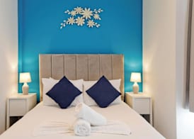 Imperial Middlesex Street Apartments 4