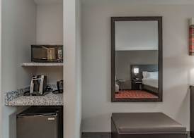 Holiday Inn MISHAWAKA - CONFERENCE CENTER by IHG 4