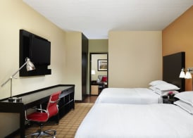 Four Points by Sheraton Hotel & Suites Calgary West 4