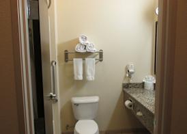Holiday Inn Express & Suites WHEELING by IHG 3