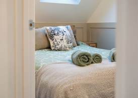 Stunning 2BD in Bourton on the Water 2