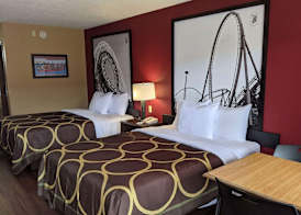 Super 8 by Wyndham Sandusky 4