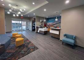 La Quinta Inn & Suites by Wyndham Sulphur Lake Charles 2