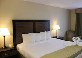 Baymont Inn & Suites by Wyndham Fort Myers I-75 4