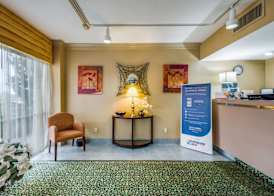 Econo Lodge Corinth 4
