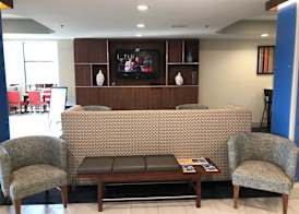 Holiday Inn Express & Suites FRANKLIN by IHG 4