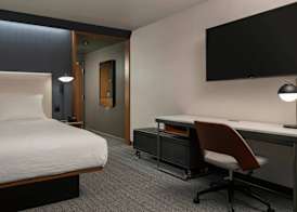 Courtyard by Marriott Iowa City University Heights 5