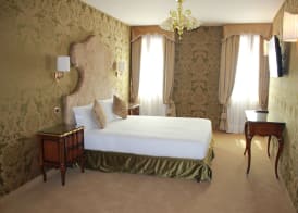 Hotel Casanova 5