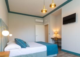 Sorrento Pool&Suites 2
