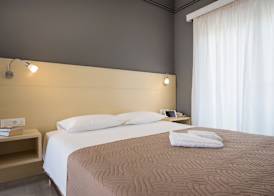 Esplanade Apartments - Heated Pool 4