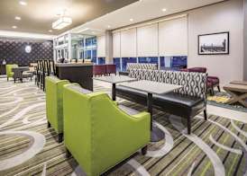 La Quinta Inn & Suites by Wyndham Clifton Park Saratoga Area 1749 Route 9 2