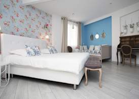 Hôtel Mademoiselle 3