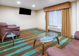Baymont by Wyndham Beloit 4