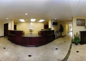 Comfort Inn & Suites Airport Convention Center 3