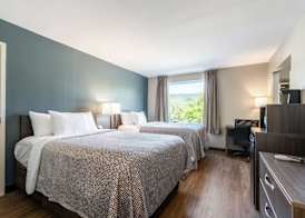 Econo Lodge Dayton North 5