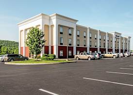 Hampton Inn Pine Grove 3