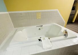 Super 8 by Wyndham Warrenton 4