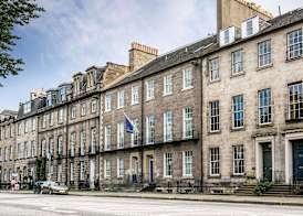 Travelodge Edinburgh Central Queen Street 4