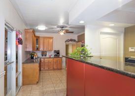 Howard Johnson by Wyndham Bakersfield 2
