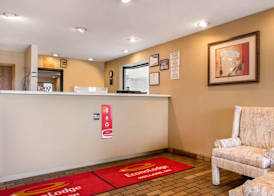Econo Lodge Holland - Toledo 3