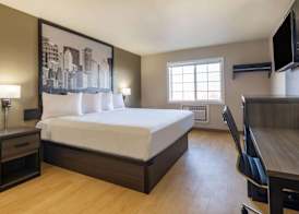 Super 8 by Wyndham Clinton 4