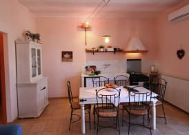 Chic Farmhouse in Montalto di Castro with Terrace 4