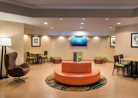 Fairfield by Marriott Anaheim Resort 3