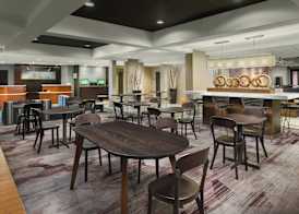 Courtyard by Marriott Chicago Bloomingdale 2