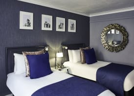 Barons Court Hotel Walsall 4