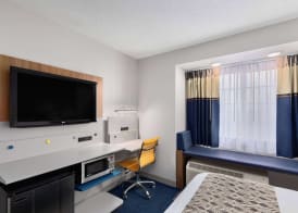 Microtel Inn Bowling Green 5