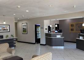 Comfort Suites Lewisville - Dallas 2