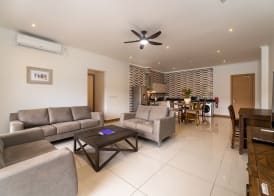 Royale Suites by Arc Royale Luxury Apts 3