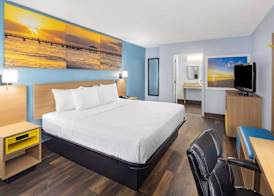 Days Inn by Wyndham Pensacola I-10 4