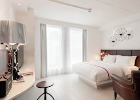 Ruby Lucy Hotel London by IHG 4