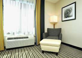 Holiday Inn Express & Suites BATAVIA - DARIEN LAKE by IHG 5