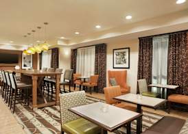 Hampton Inn Shawnee 4