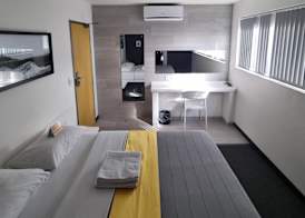 Check Inn Hotel 4
