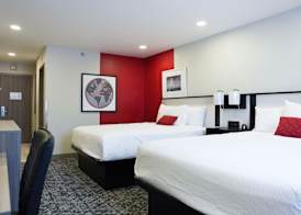 Ramada by Wyndham DFW Airport 4