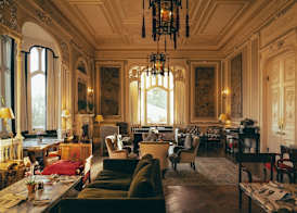 Oakley Court 3