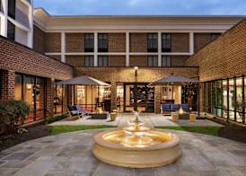 DoubleTree by Hilton McLean Tysons 2