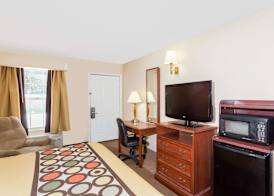 Super 8 by Wyndham Statesboro 2