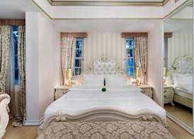 Elegance East Hotel 4