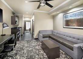 Best Western Premier Crown Chase Inn & Suites 5