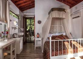 Nautical Hotel 3