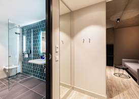 Holiday Inn - the niu, FENDER AMSTERDAM by IHG 5