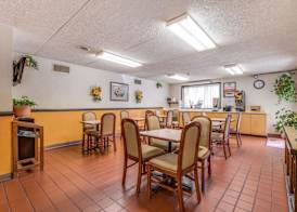 Econo Lodge Eden 5