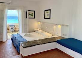 Paros Philoxenia 4