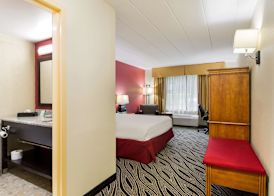 Best Western Braddock Inn 5