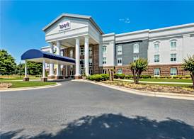 Spark by Hilton Tuscumbia Muscle Shoals 2
