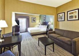 Country Inn & Suites by Radisson, Benton Harbor-St. Joseph, MI 4